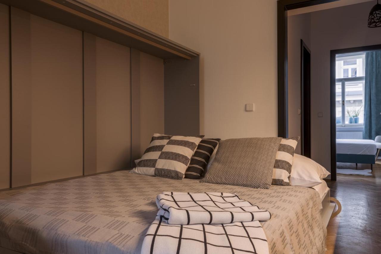 Apartmán Luxusni Apartman U Centra Prahy Praha Exteriér fotografie
