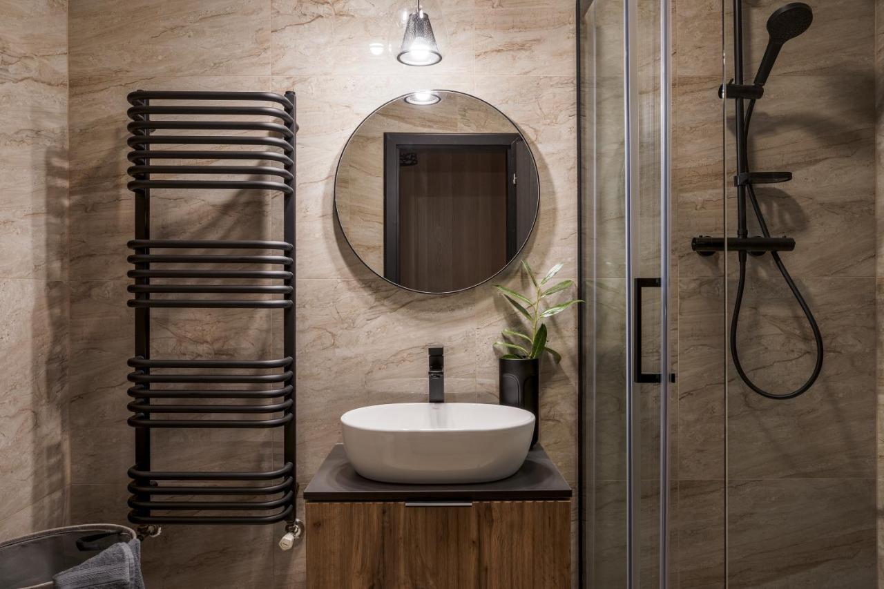 Apartmán Luxusni Apartman U Centra Prahy Praha Exteriér fotografie